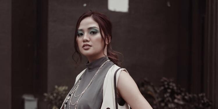 Attention Fashion Enthusiast! Get Hold of Some Current Trends