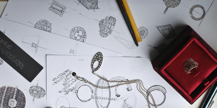 Want to Be a Fashion Designer? Read On!